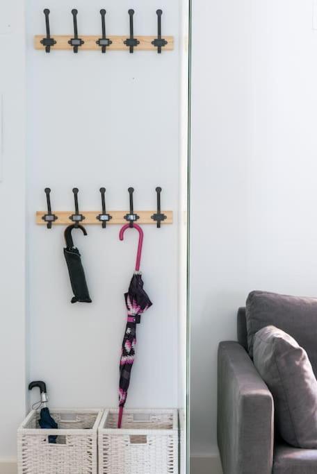 Apartamento Moderno En Triana 2 Dormitorios Y Aire Acondicionado Sevilha Exterior foto