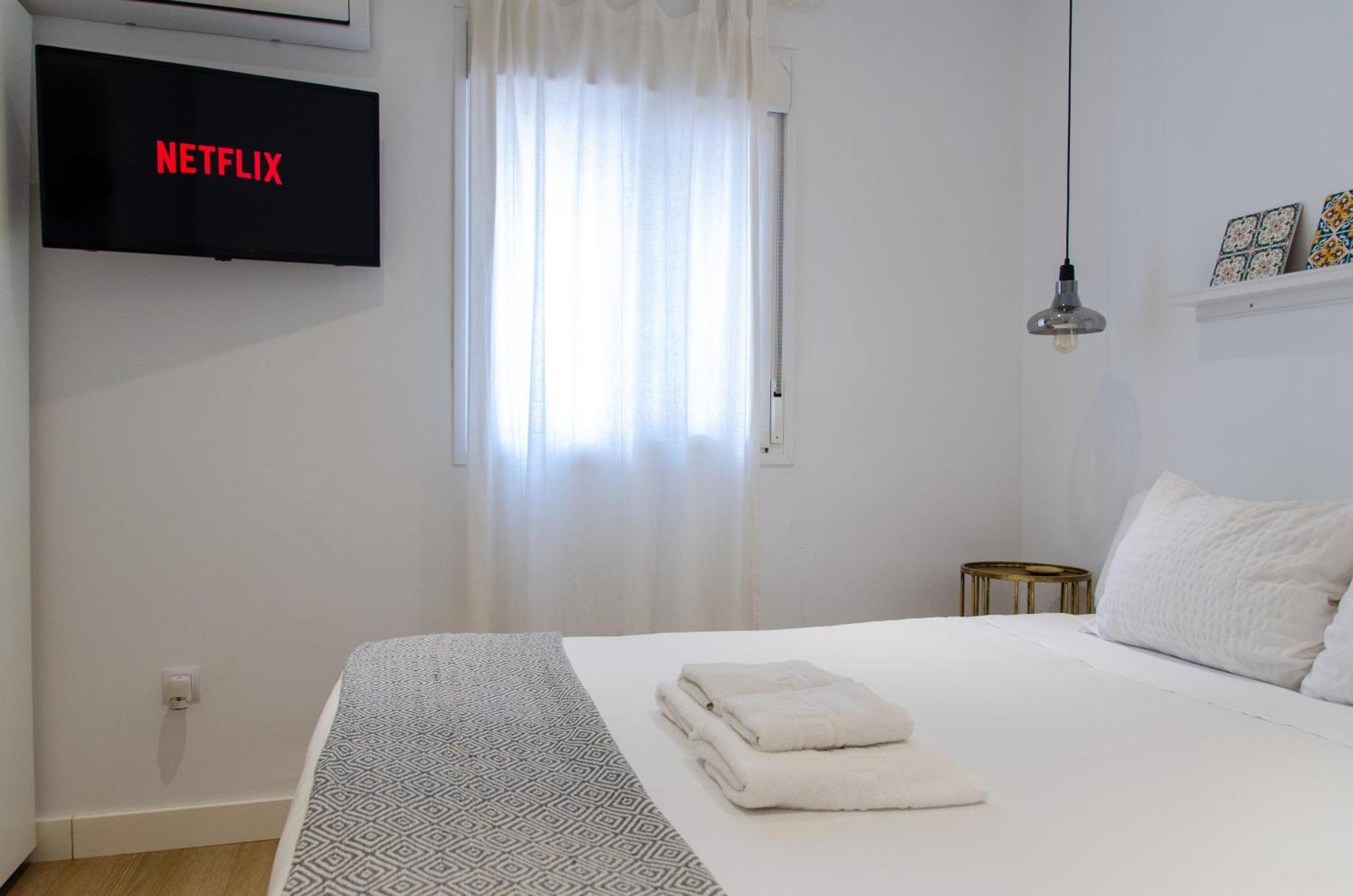 Apartamento Moderno En Triana 2 Dormitorios Y Aire Acondicionado Sevilha Exterior foto