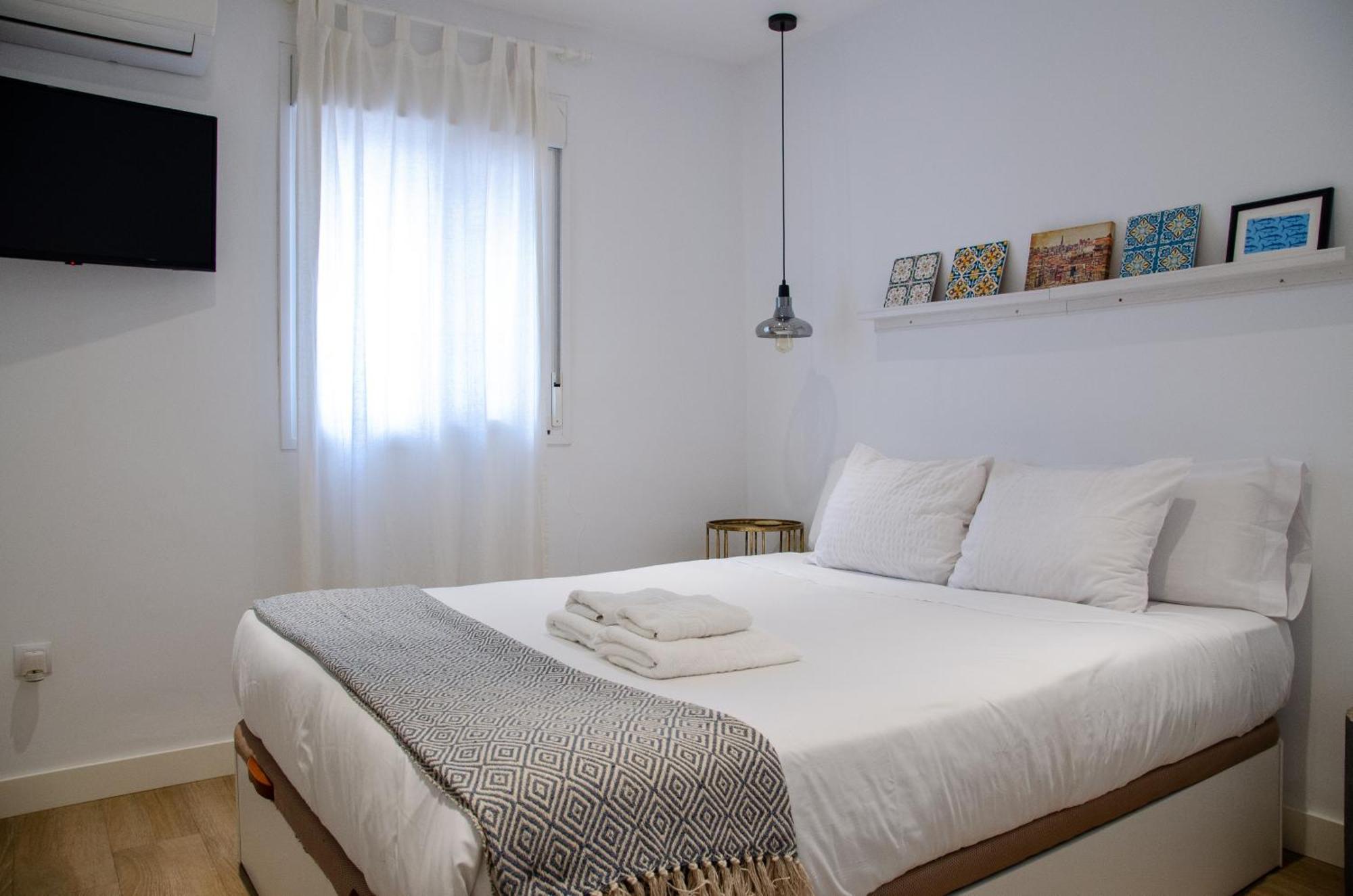 Apartamento Moderno En Triana 2 Dormitorios Y Aire Acondicionado Sevilha Exterior foto