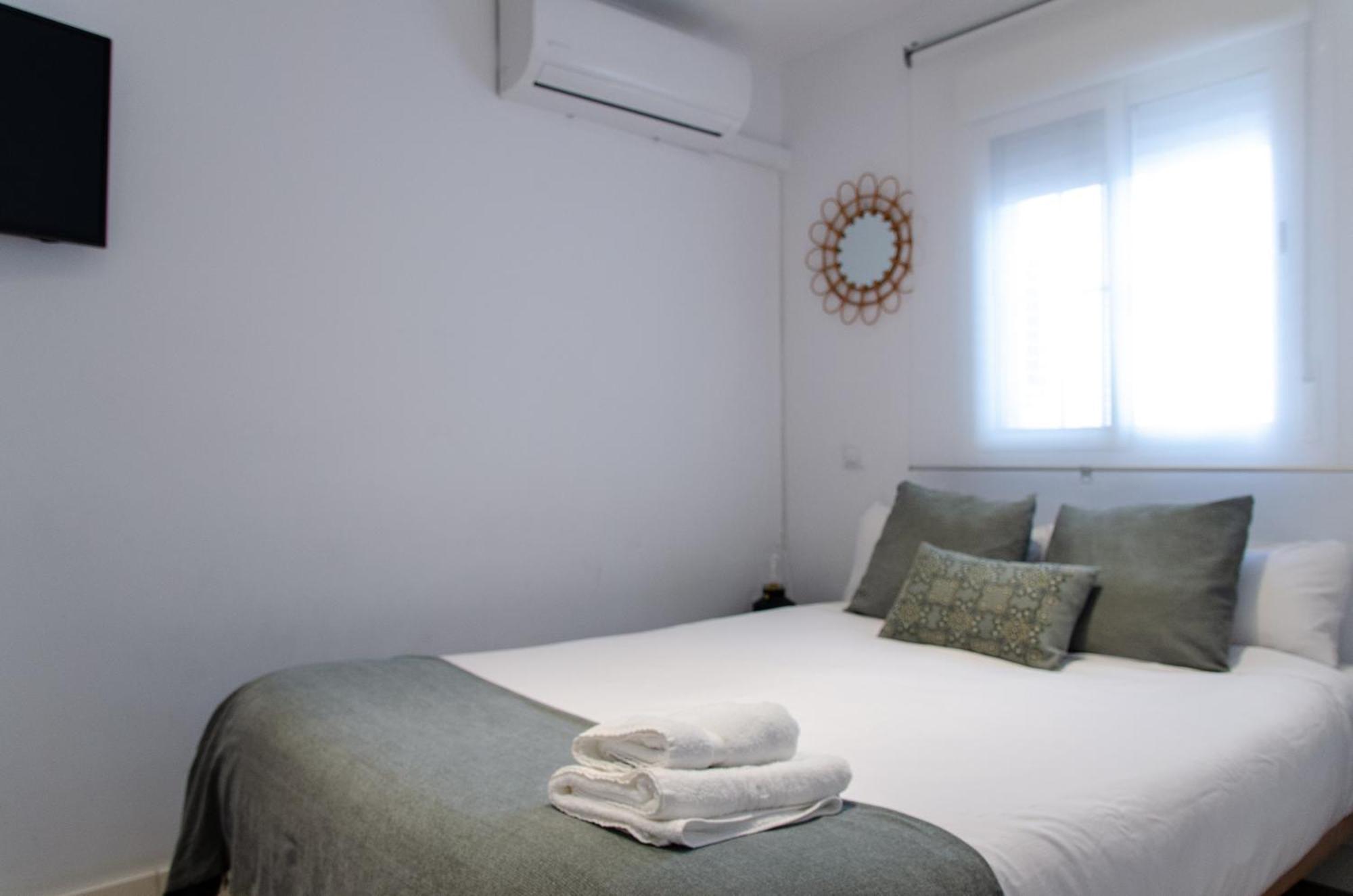 Apartamento Moderno En Triana 2 Dormitorios Y Aire Acondicionado Sevilha Exterior foto