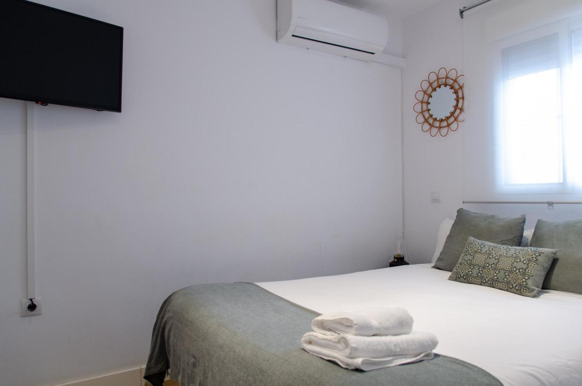 Apartamento Moderno En Triana 2 Dormitorios Y Aire Acondicionado Sevilha Exterior foto