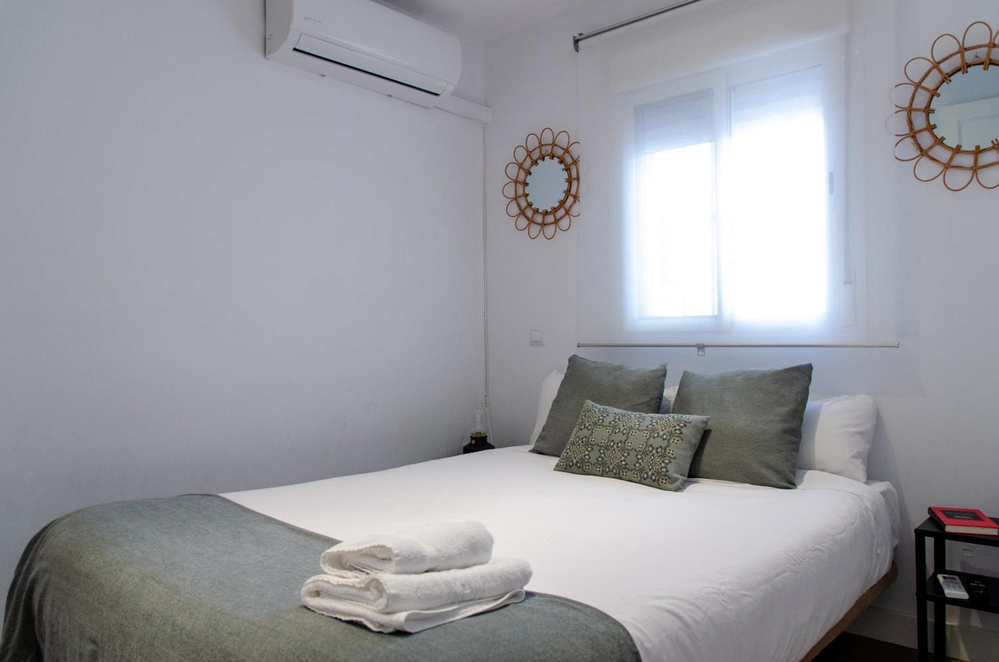 Apartamento Moderno En Triana 2 Dormitorios Y Aire Acondicionado Sevilha Exterior foto