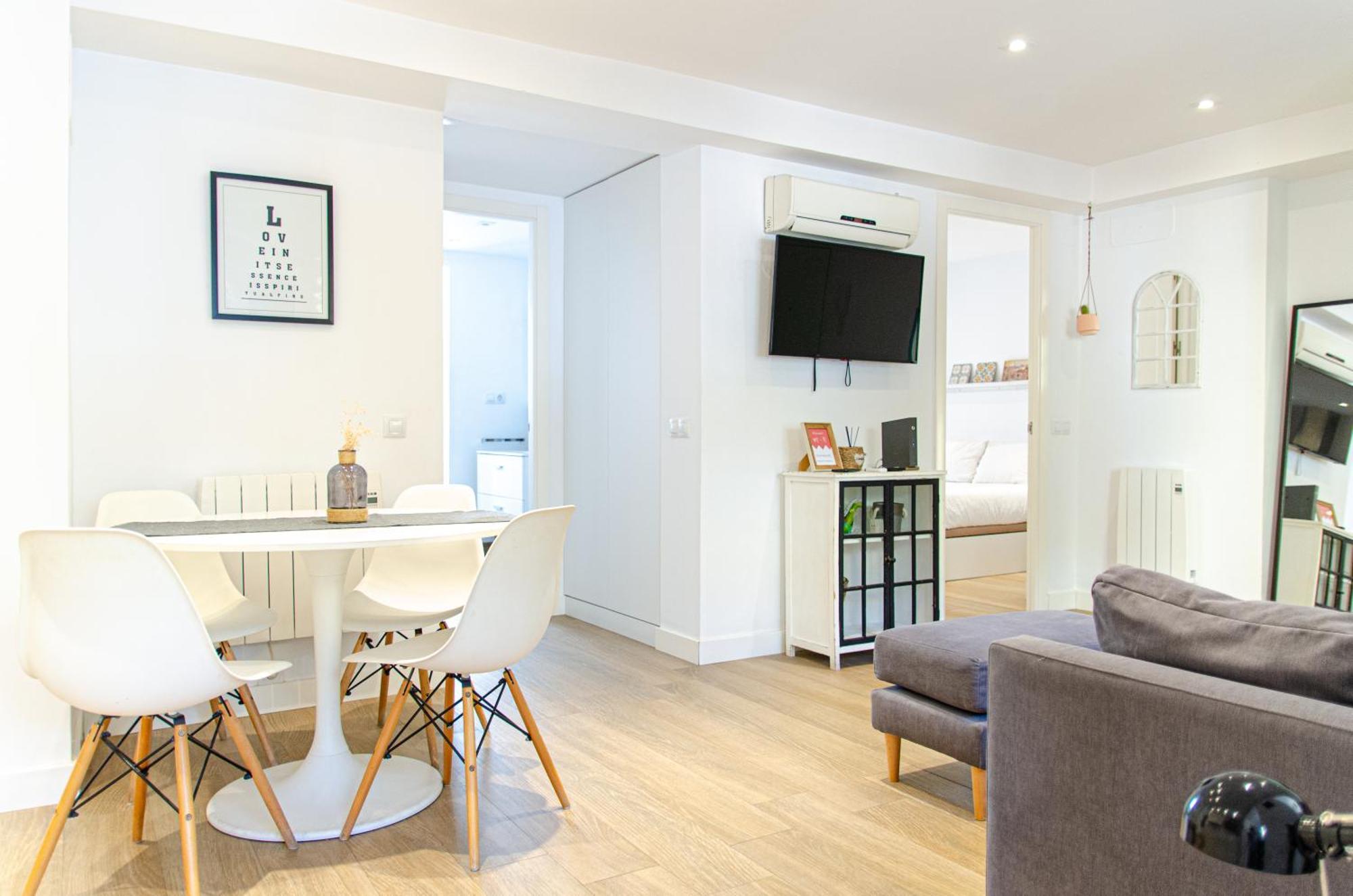 Apartamento Moderno En Triana 2 Dormitorios Y Aire Acondicionado Sevilha Exterior foto