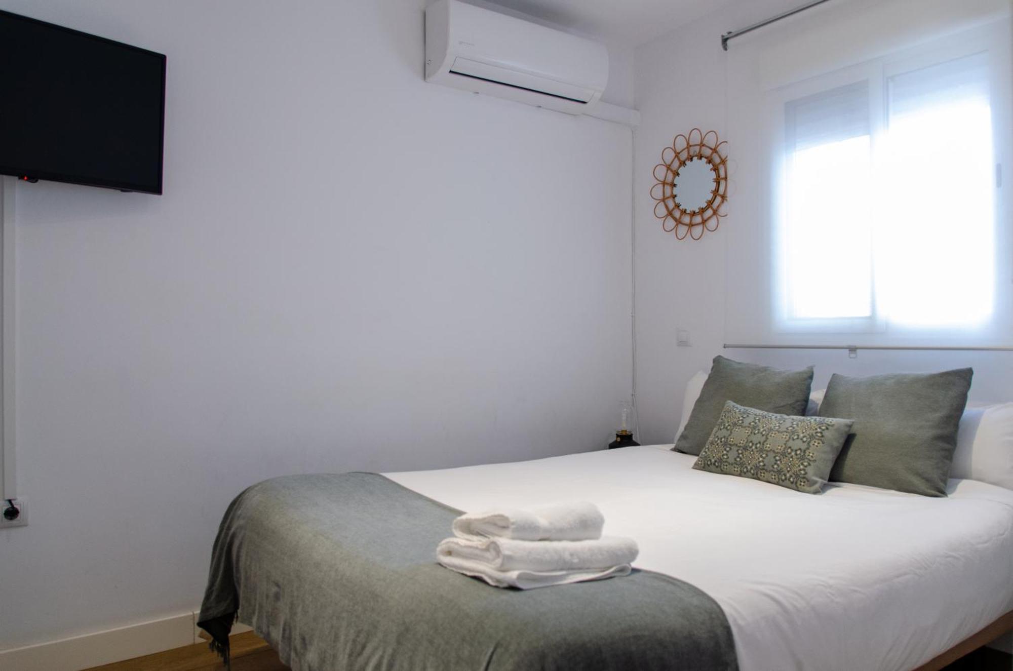 Apartamento Moderno En Triana 2 Dormitorios Y Aire Acondicionado Sevilha Exterior foto