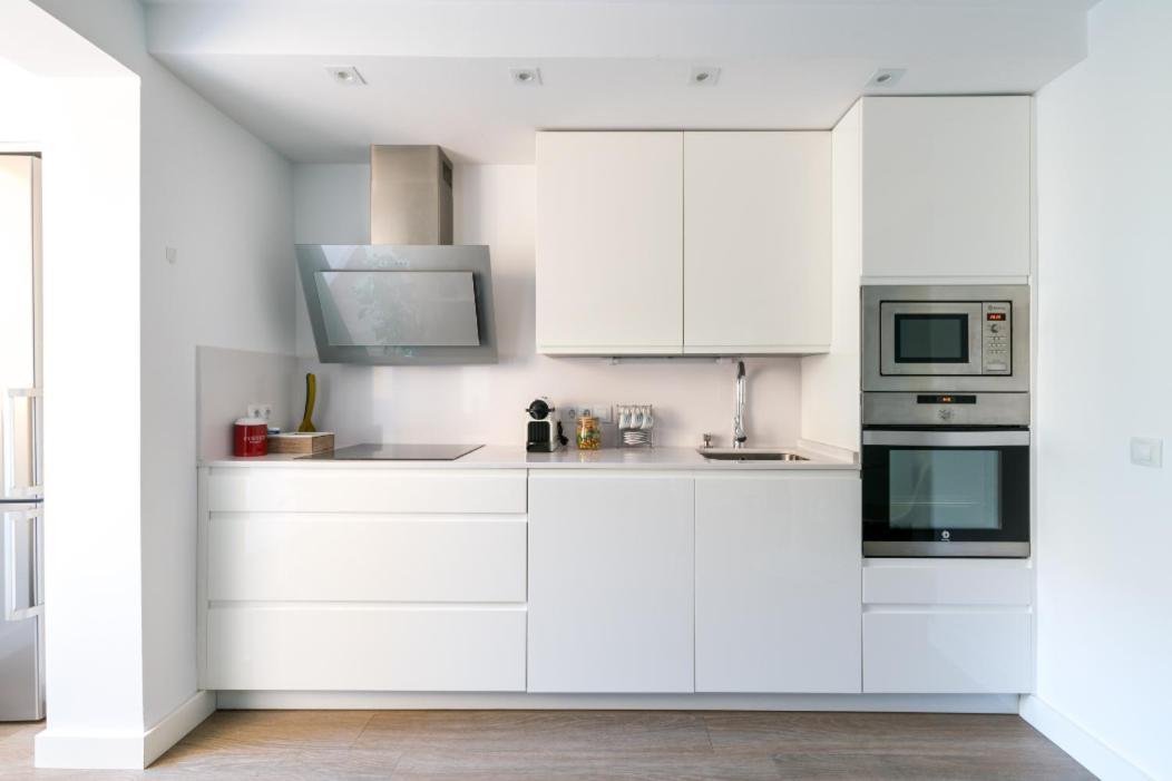 Apartamento Moderno En Triana 2 Dormitorios Y Aire Acondicionado Sevilha Exterior foto