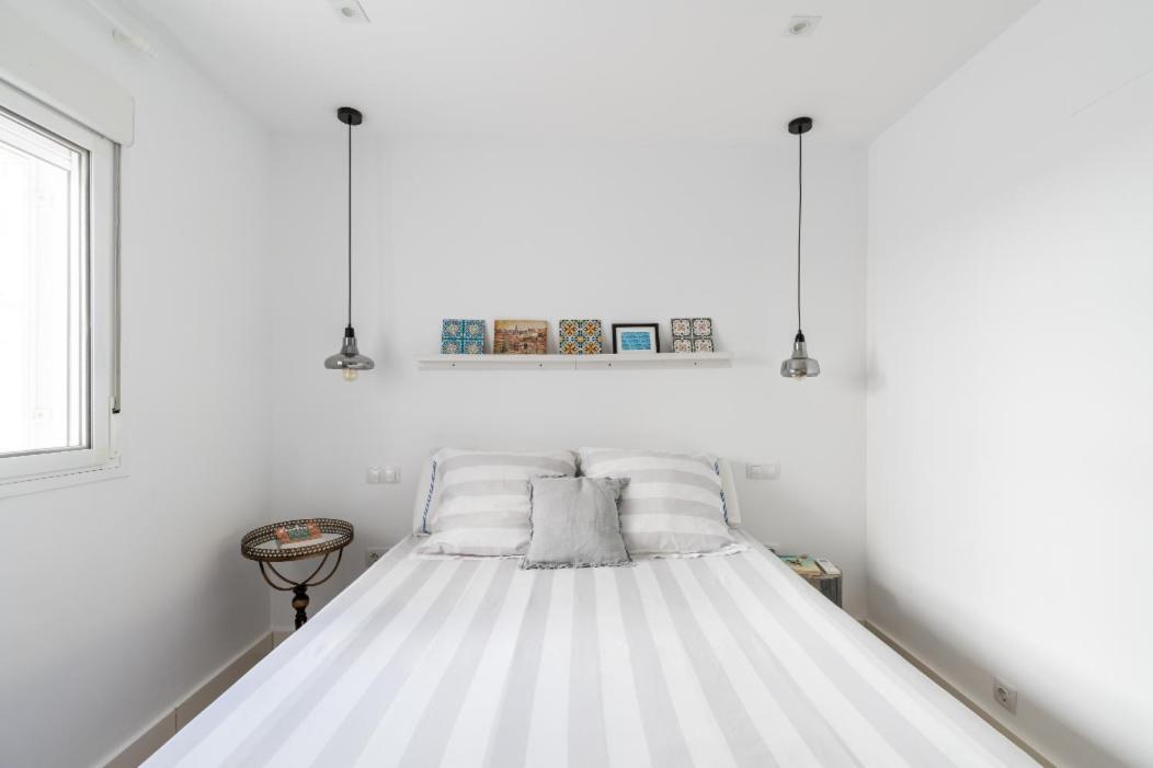 Apartamento Moderno En Triana 2 Dormitorios Y Aire Acondicionado Sevilha Exterior foto