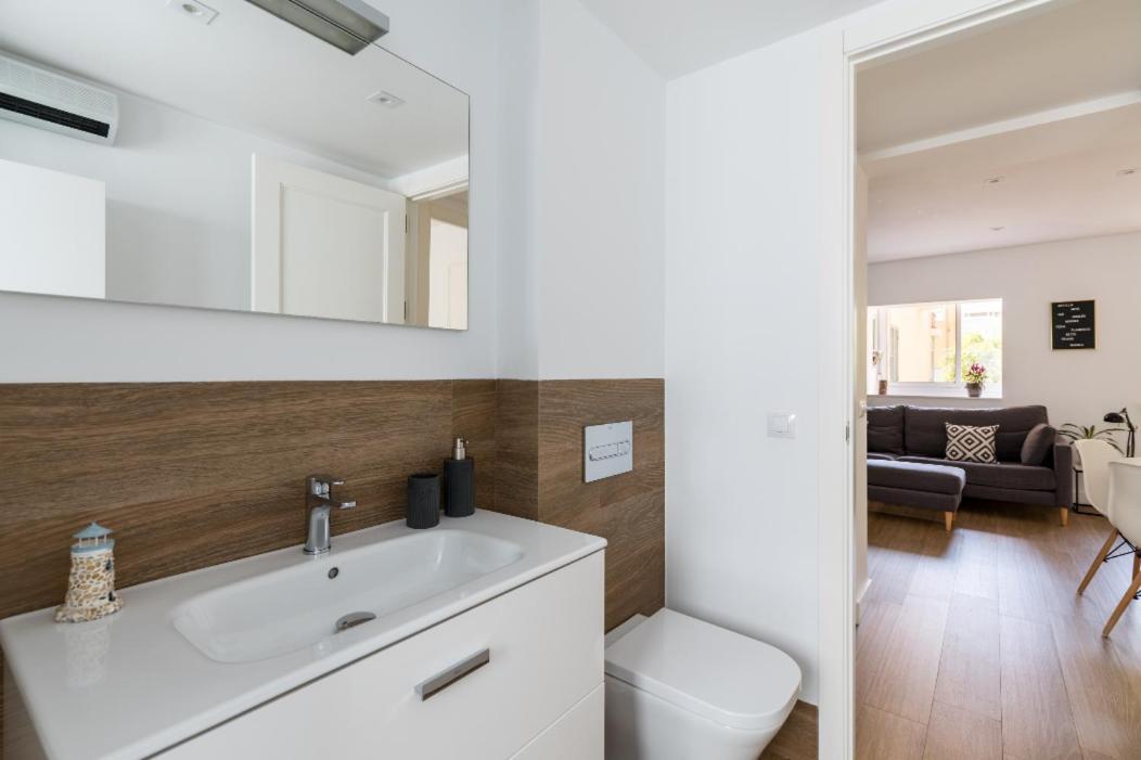 Apartamento Moderno En Triana 2 Dormitorios Y Aire Acondicionado Sevilha Exterior foto
